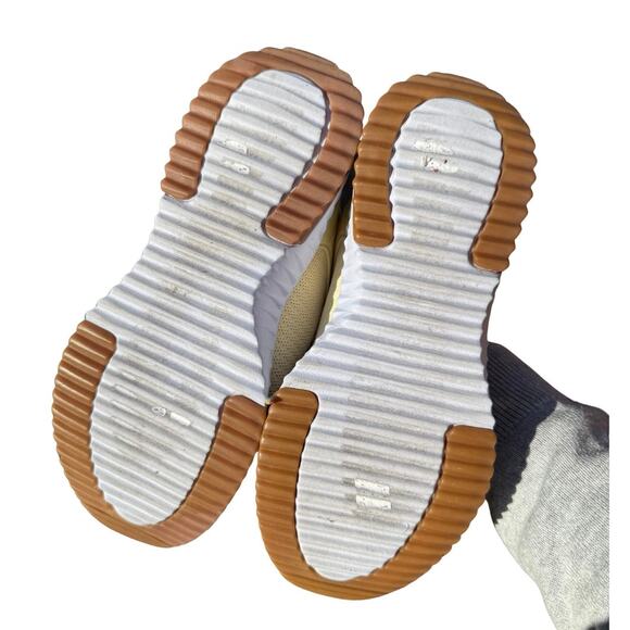 Women's U.S. Polo Assn Butter Yellow Lightweight Knit Sneakers Shoes - Size: 8.5 - Picture 2 of 7